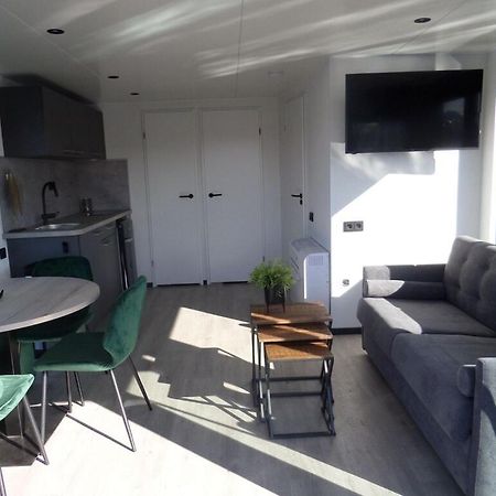 Modern Houseboat With Air Conditioning Located In Marina Uitgeest Exterior photo