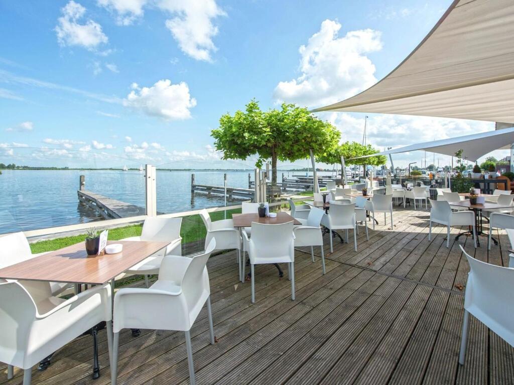 Modern Houseboat With Air Conditioning Located In Marina Uitgeest Exterior photo